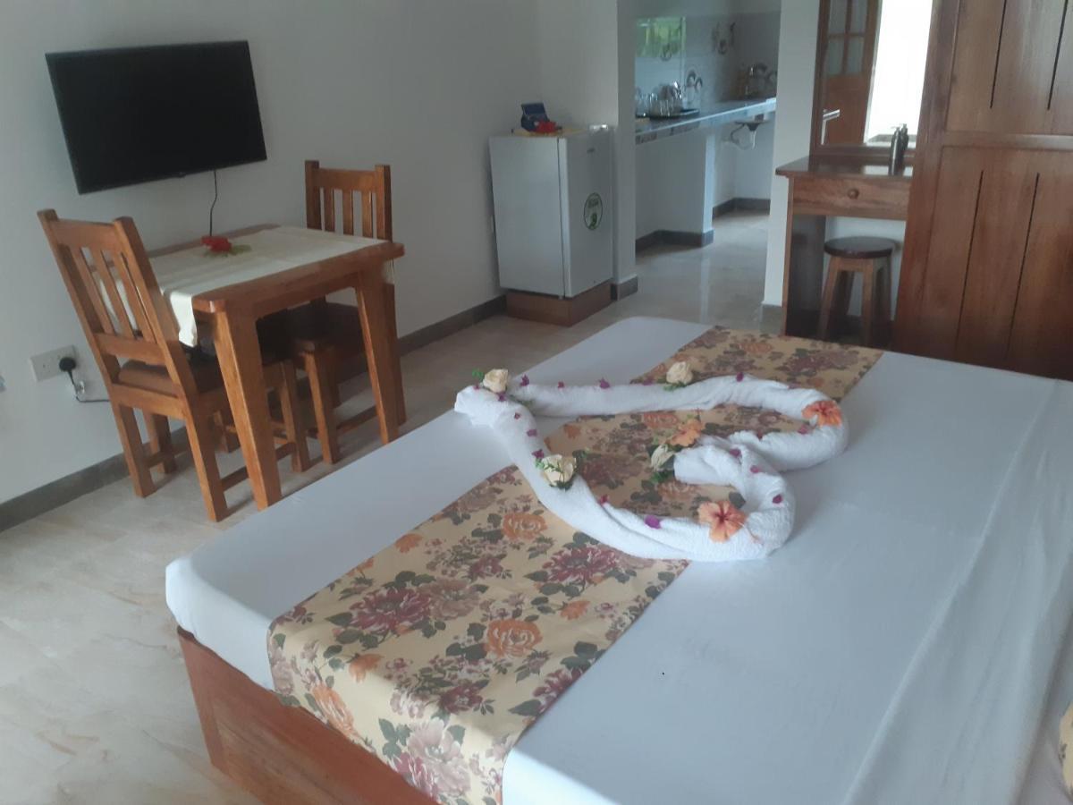 La Residence D'Almee Guesthouse Baie Sainte Anne Εξωτερικό φωτογραφία