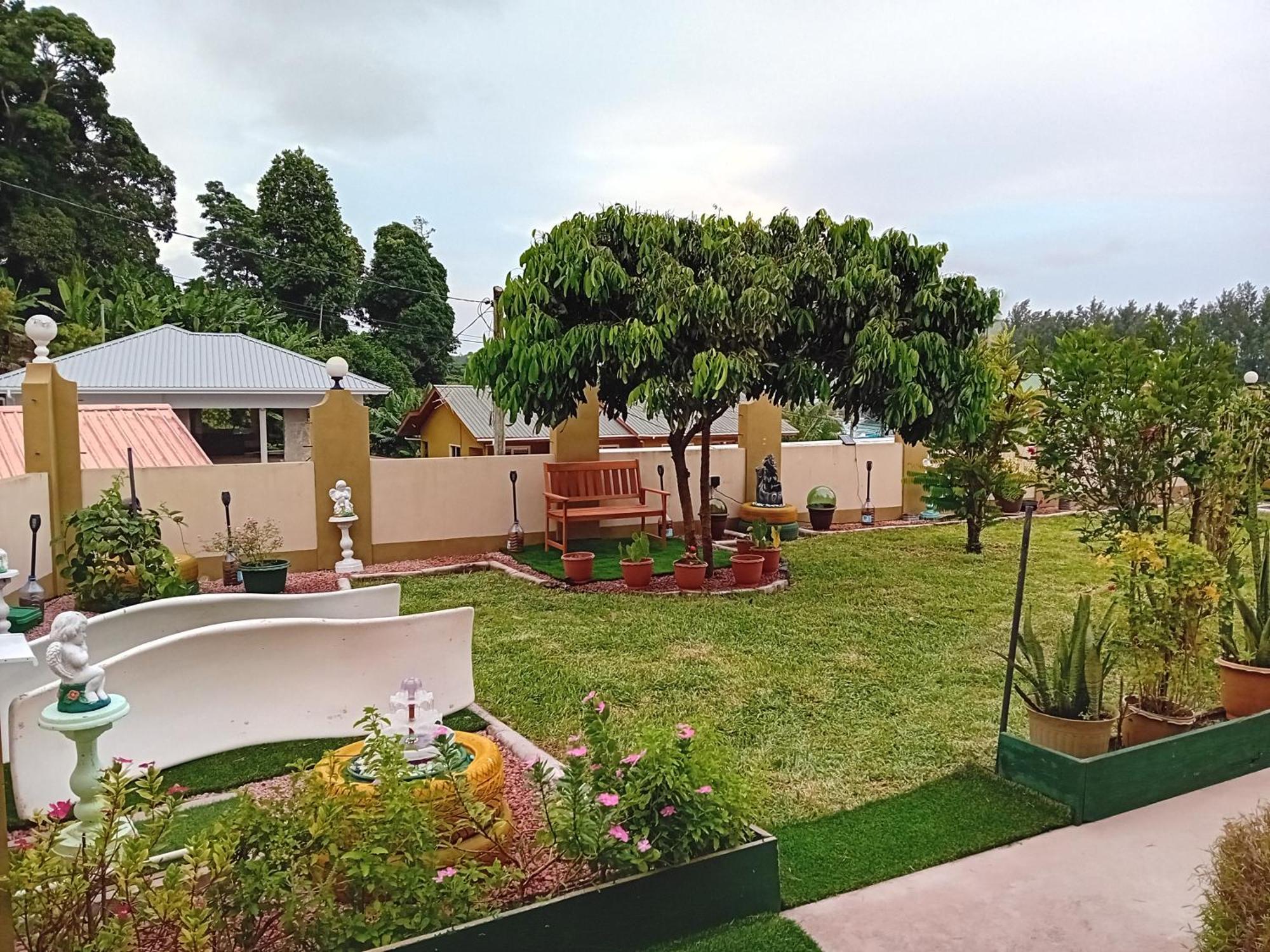 La Residence D'Almee Guesthouse Baie Sainte Anne Εξωτερικό φωτογραφία